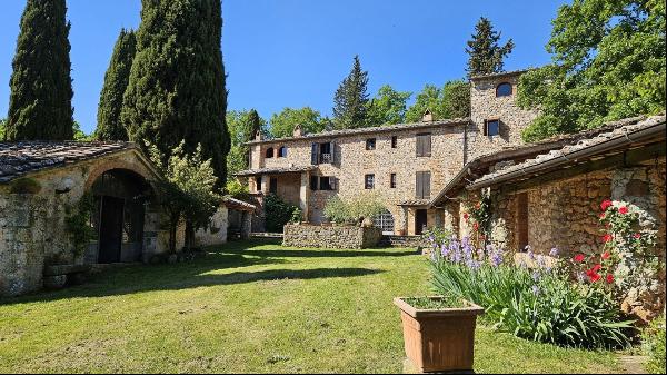 Stone country house in the woods, Monteriggioni, Siena - Tuscany