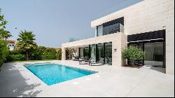 Modern design villa under construction with sea views for sale i, Llucmajor 07620