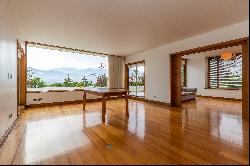 Exclusive ground floor apartment located in a peaceful area of Santa Blanca.