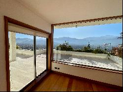 Exclusive ground floor apartment located in a peaceful area of Santa Blanca.