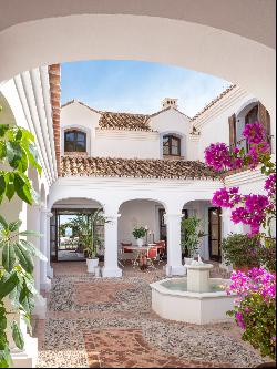 Wonderful luxury villa in the countryside with Andalusian flair