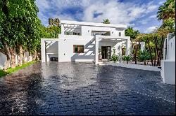 Luxury villa with tropical garden in El Rosario, Marbella, Marbella 29604