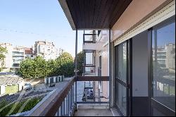 3 bedroom apartment, excellent location, lots of light, Lapa, Lisbon