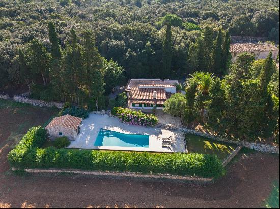 Exclusive Finca to reform in Cala Sant Vicente Pollensa