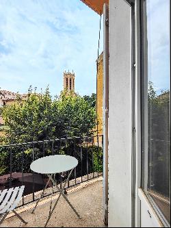 Apartment with balcony