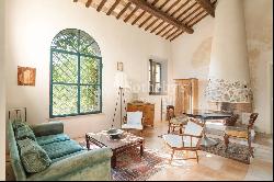 Historic mansion with Secret Garden nestled in a Borgo near Rome