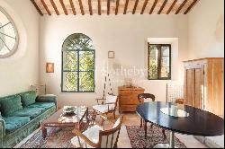 Historic mansion with Secret Garden nestled in a Borgo near Rome