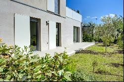 Apartment with quiet garden