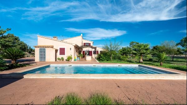 Rustic Finca for sale in Baleares, Mallorca, Consell, Consell 07330