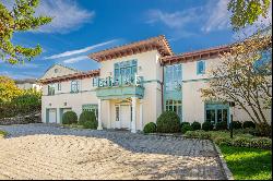 European Style Villa in Montauk