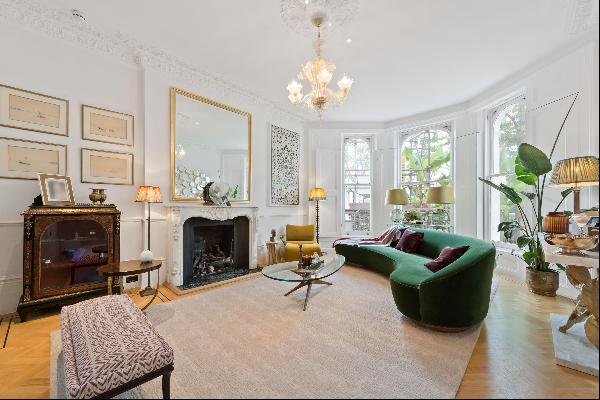 4 Bedroom furnished house for let in Kensington, W8.