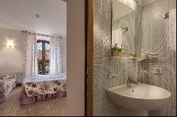 Boutique Hotel for sale in San Gimignano (Italy)