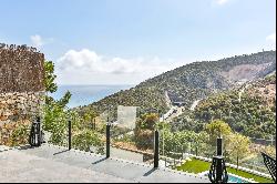 Exclusive house with panoramic views of the sea and the Garraf National Park