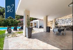 Beautiful recently-renovated estate for sale on the hills that overlook Sanremo's town cen