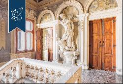 15th-century palace, richly-decorated with frescoes, statues and period stuccoes for sale 