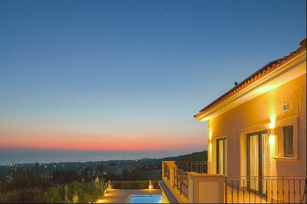 Luxury Private Villa with Five Bedrooms In Sea Caves, Pafos