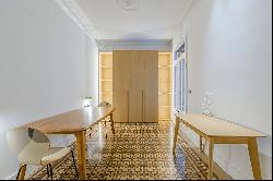 Impeccable property in modernist estate in Rambla Catalunya