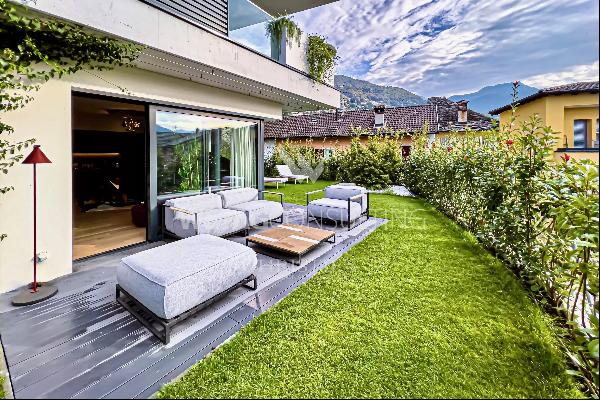 Minusio: elegant, modern apartment with spacious private garden for sale