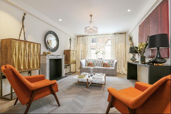 A spacious 1 bedroom apartment situated in one of Mayfair's premier residential buildings,