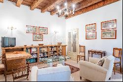 Charming Venetian Villa with vineyard in the heart of the classic Valpolicella