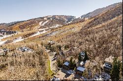 Crescent Ridge Condo with Excellent Walk-To-Ski Access