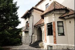 The central villa with neo-romanian arhitecture