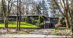 Berg en Bos, Apeldoorn, early modernist iconic villa