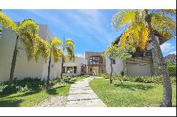 Cap Cana - Tropical 4 BR Villa with Golf Views