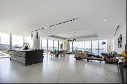 Luxury penthouse apartment on Palm Jumeirah