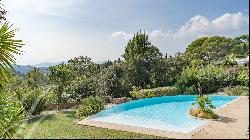 MOUGINS NEAR VILLAGE RARE VILLA SEA VIEW