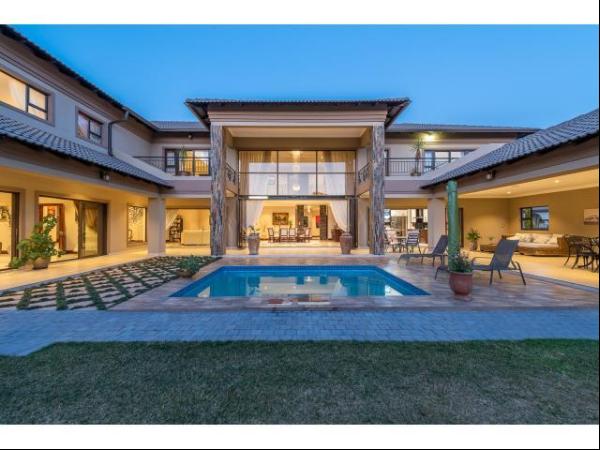 Trophy Luxury Home in a Beautiful Setting