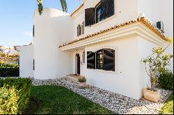 Detached house, 7 bedrooms, for Sale