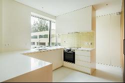 Flat, 3 bedrooms, for Rent