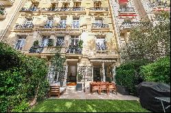 Apartment in Paris 16th - La Muette