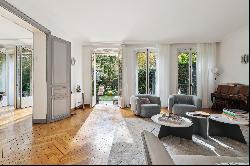 Apartment in Paris 16th - La Muette