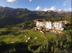 See Telluride's Breathtaking Alpenglow From This Luxurious Corner Suite 