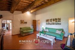 Tuscany - RUSTIC COUNTRY HOUSE FOR SALE JUST OUTSIDE SAN GIMIGNANO