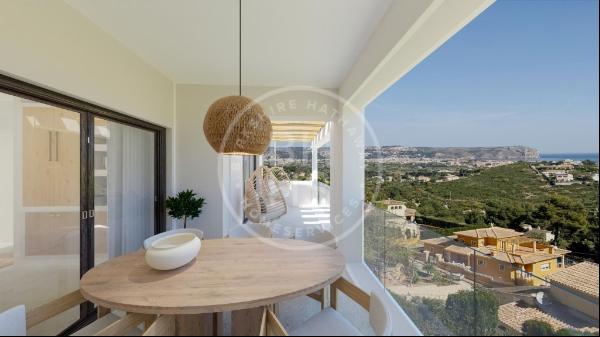 Elegant Villa Undergoing Renovation for Sale in Javea, Jávea 03730