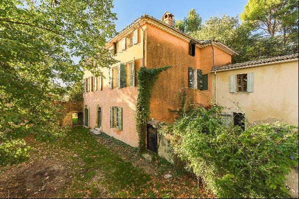 Exceptional property with land in the South Luberon.