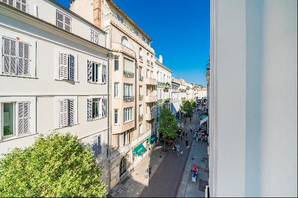 Excellent apartment entirely renovated in the heart of Cannes.