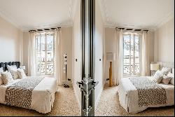 Prestigious apartment for sale golden triangle Paris 8