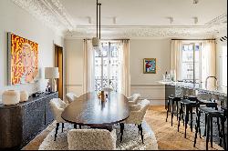 Prestigious apartment for sale golden triangle Paris 8