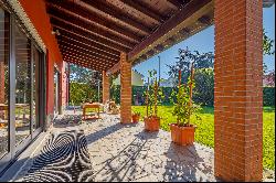 Villa with planted garden 10 minutes from Milan