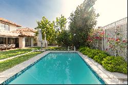 Chilean-style house in the Chamisero area.