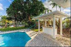 413 Tamarind Dr, Hallandale Beach FL 33009