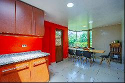 Spacious Family House in a Lovely Residential Area
