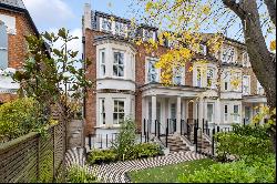 Easterby Villas, Beverley Road, Barnes, London, SW13 0BQ