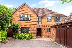 Uplands Drive, Oxshott, Leatherhead, Surrey, KT22 0JD