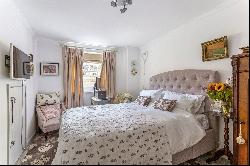 Lansdown Road, Cheltenham, Gloucestershire, GL51 6QB