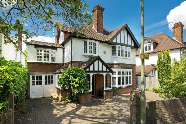 Ember Lane, Esher, Surrey, KT10 8DZ